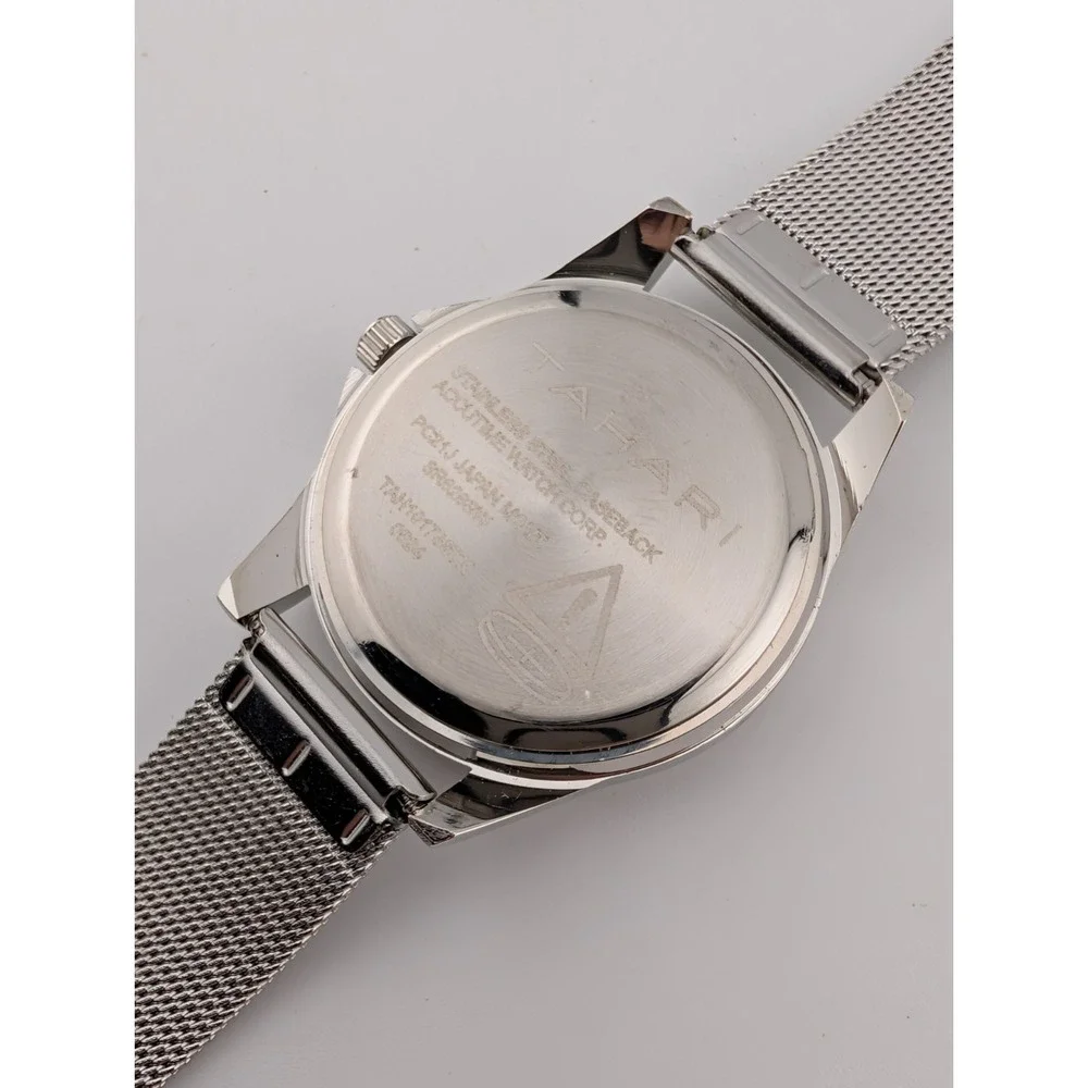 Tahari‎ Watch Women 33mm Case Blue Dial Mesh Metal Adjustable Band- New Battery